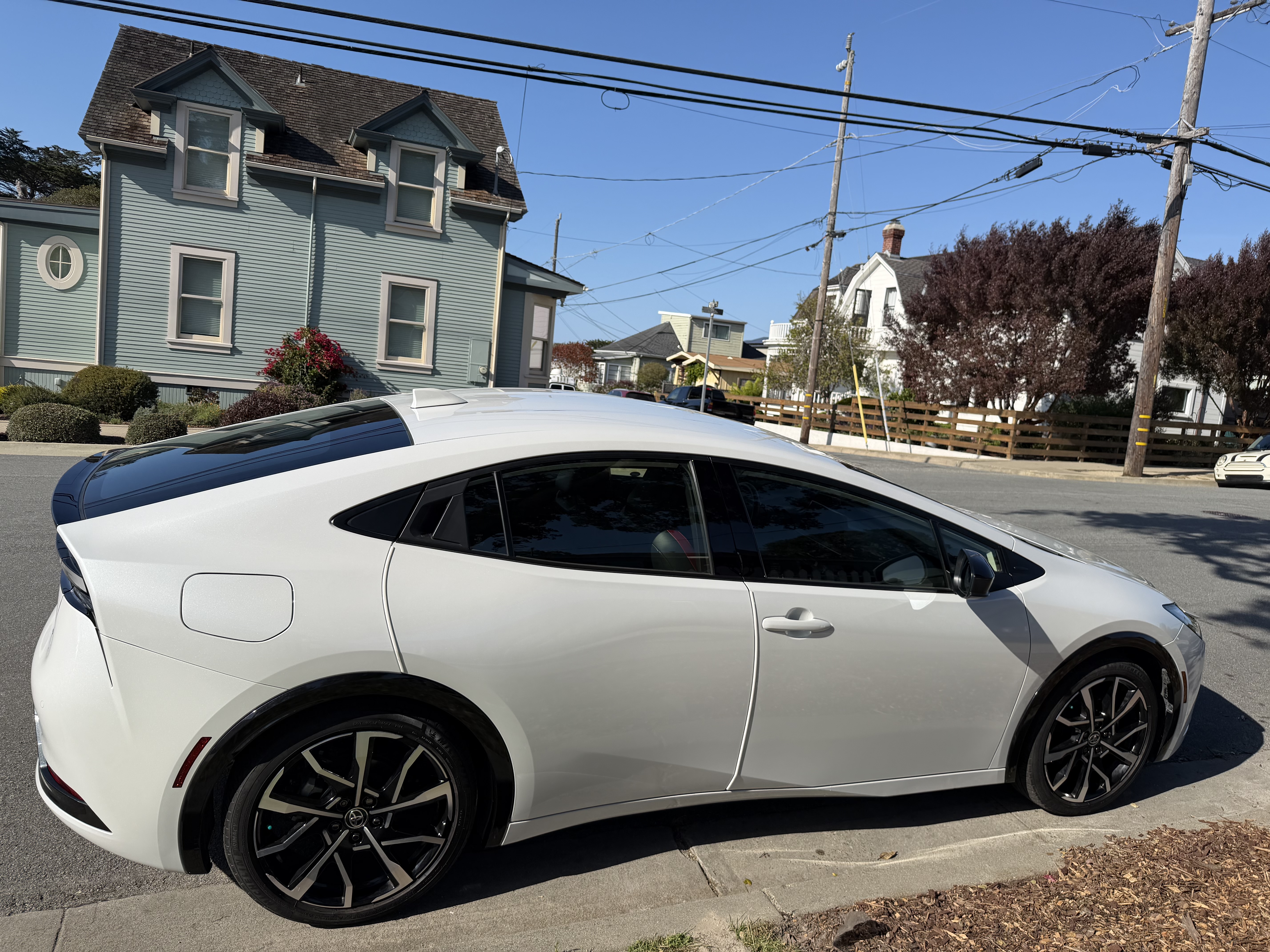 Used 2024 Toyota Prius Prime FWD image 6