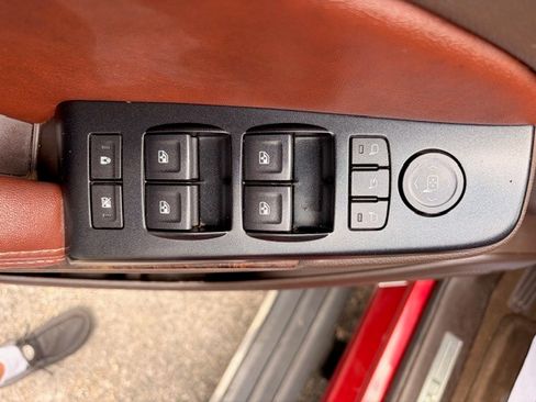 Used 2015 Chevrolet Suburban LTZ AWD/4WD image 14