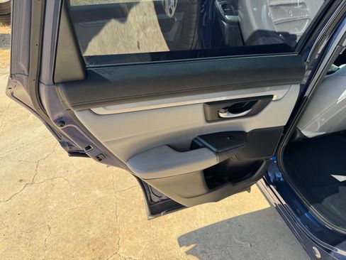 Used 2020 Honda CR-V LX image 16