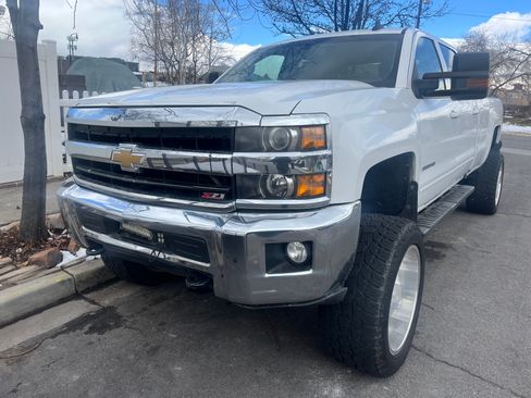 Used 2019 Chevrolet Silverado 3500 LT image 5