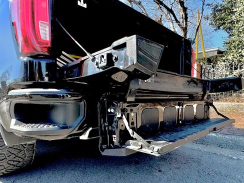 Used 2021 GMC Sierra 1500 AT4 w/ AT4 Value Package image 6