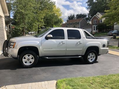 Used 2010 Chevrolet Avalanche LT w/ Suspension Package, Off-Road