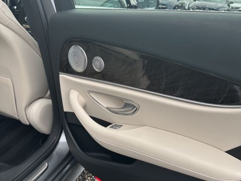 Used 2019 Mercedes-Benz E 300 E 300 Sedan 4D image 6