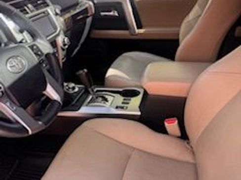 Used 2017 Toyota 4Runner Limited image 6