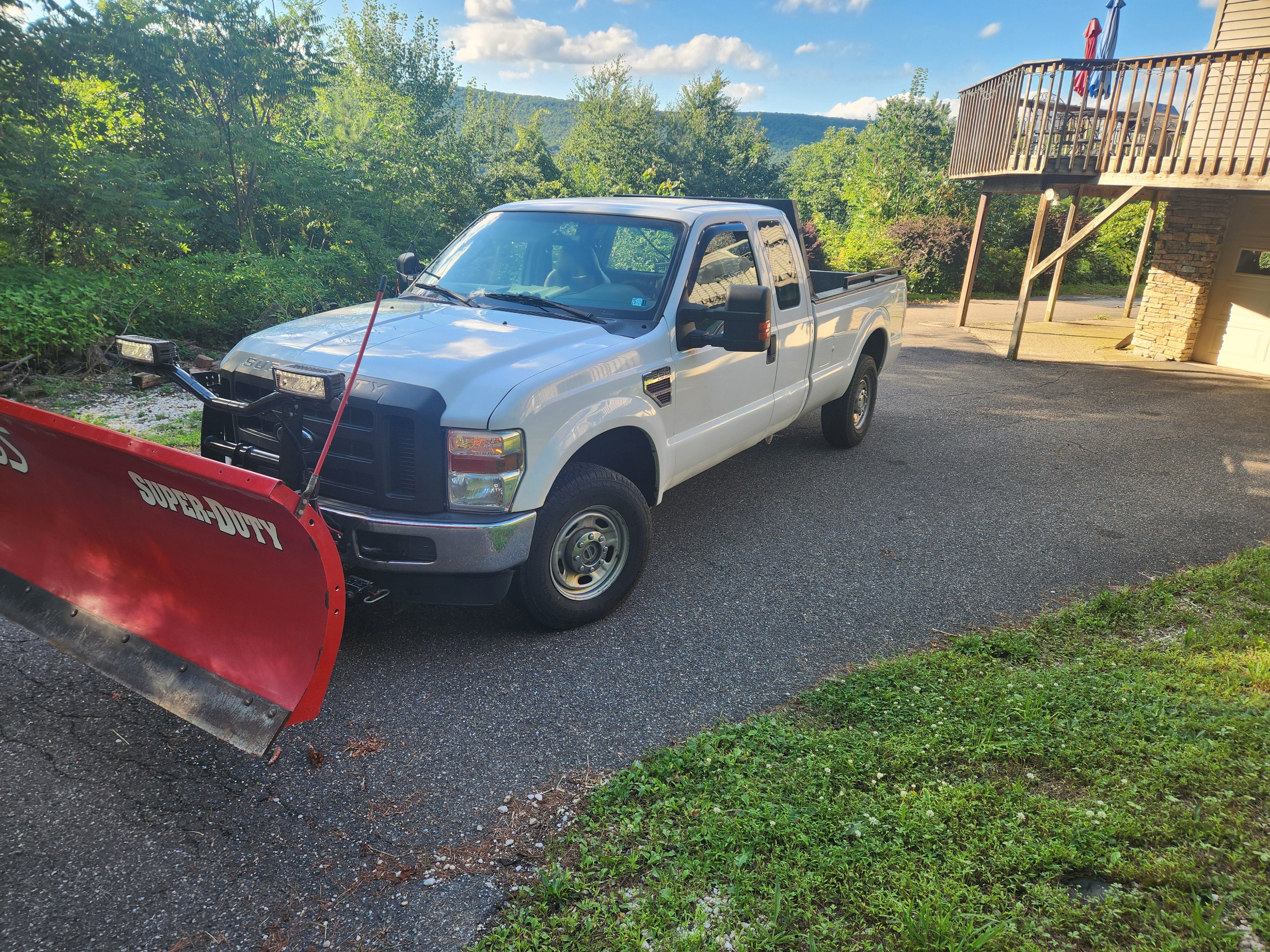 Used 2010 Ford F250 XL AWD/4WD image 11