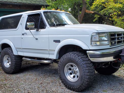 Used 1995 Ford Bronco image 2