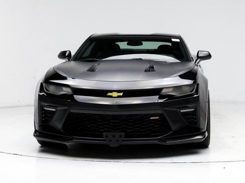 Used 2018 Chevrolet Camaro SS RWD image 12