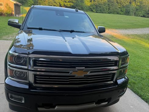 Used 2015 Chevrolet Silverado 1500 High Country w/ High Country Premium Package AWD/4WD image 1