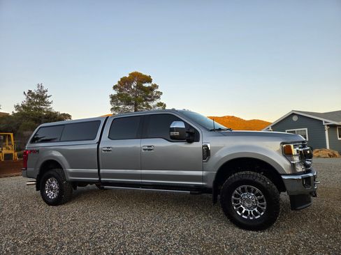 Used 2020 Ford F350 XLT w/ XLT Premium Package image 4