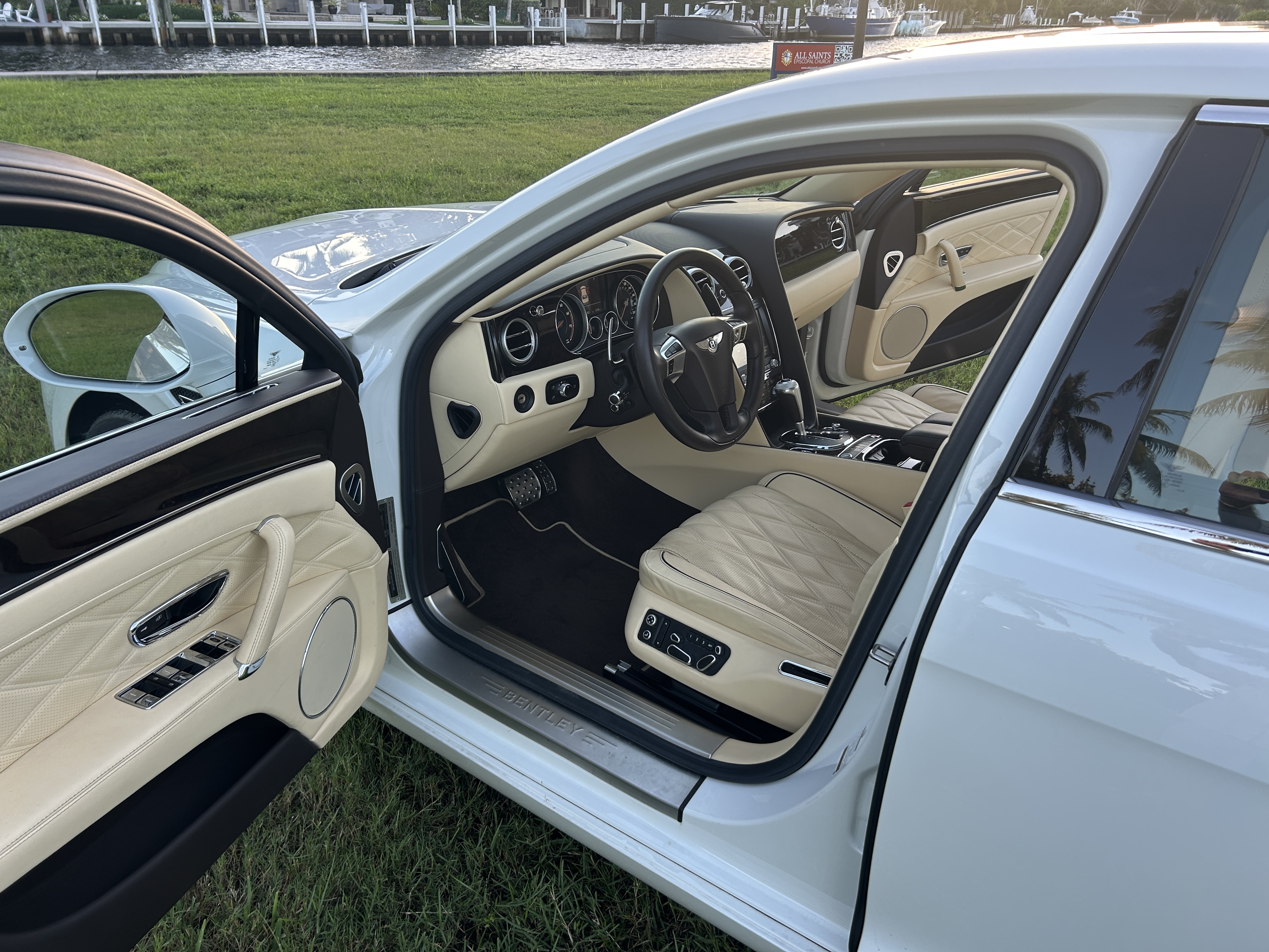 Used 2016 Bentley Flying Spur V8 AWD/4WD image 18