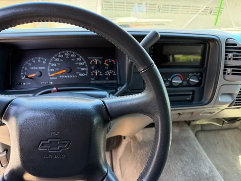 Used 1999 Chevrolet Tahoe Z71 w/ Comfort & Security Pkg AWD/4WD image 8