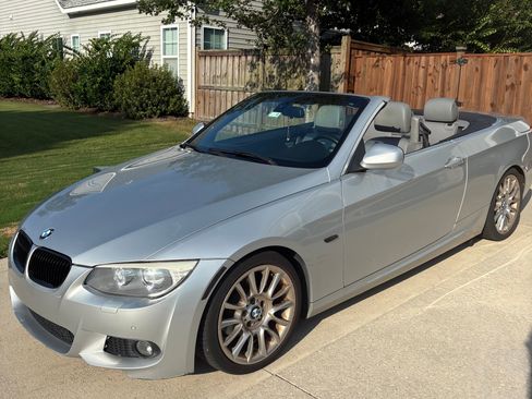 Used 2013 BMW 328i Convertible RWD image 10