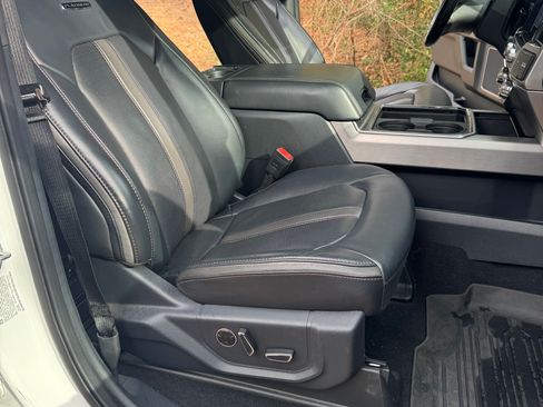 Used 2022 Ford F250 Platinum w/ Tremor Off-Road Package image 12