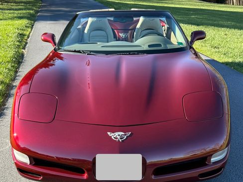 Used 2003 Chevrolet Corvette Convertible w/ Preferred Equipment Group1 image 9