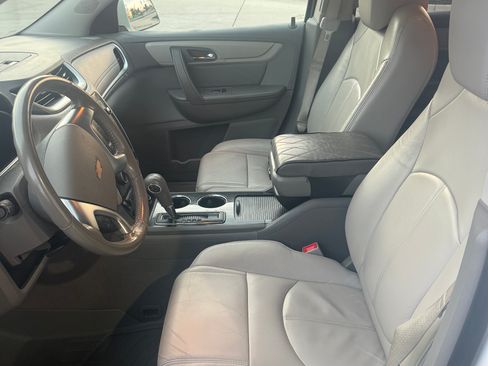 Used 2017 Chevrolet Traverse LT AWD/4WD image 11