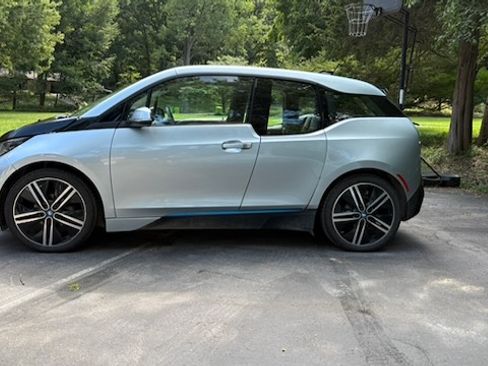 Used 2014 BMW i3 w/ Range Extender RWD image 2