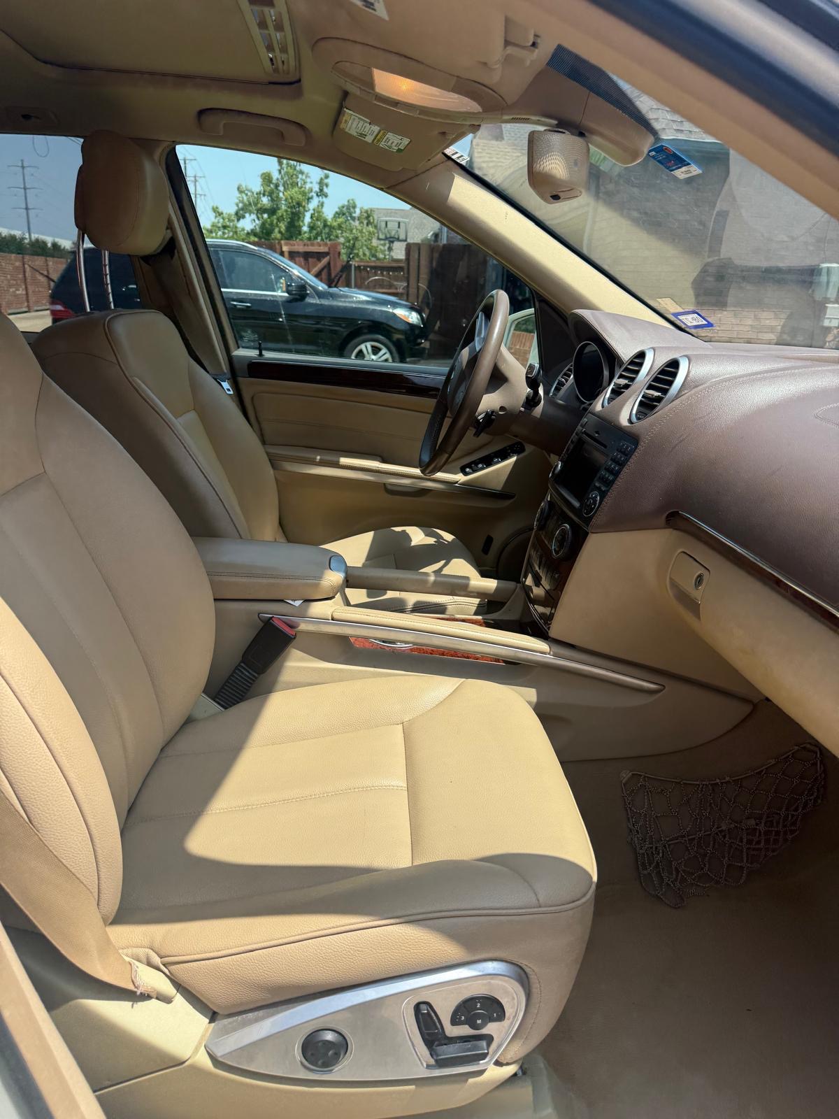 Used 2012 Mercedes-Benz GL 450 4MATIC image 19