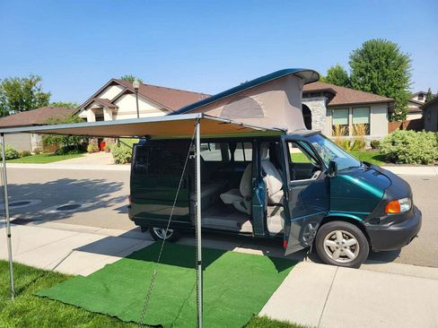 Used 2002 Volkswagen Eurovan MV image 1