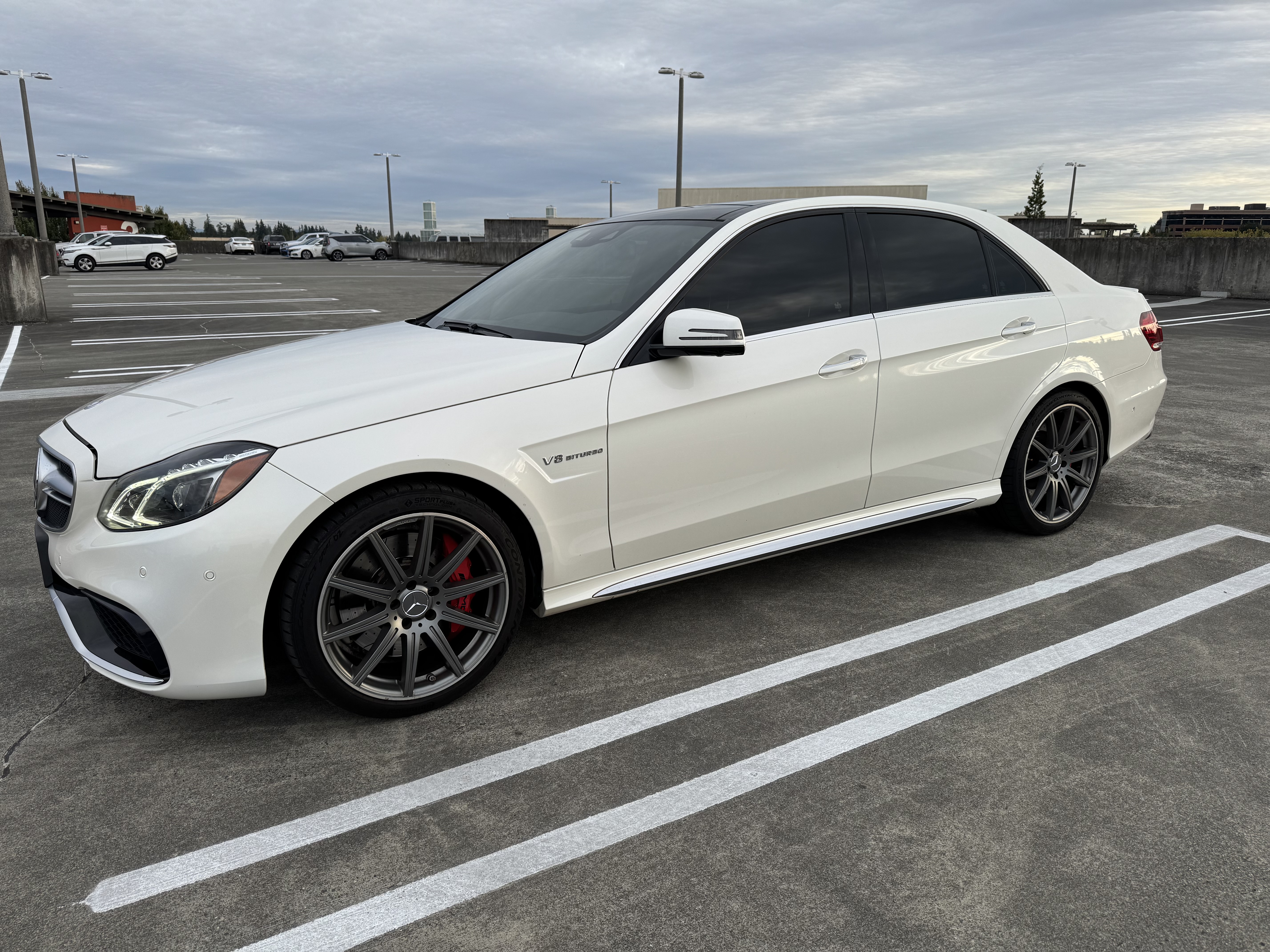 Used 2014 Mercedes-Benz E 63 AMG S-Model image 4