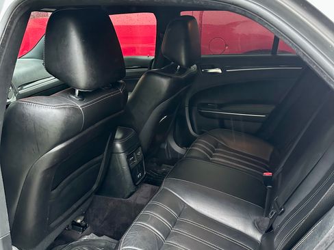 Used 2018 Chrysler 300 S AWD/4WD image 11