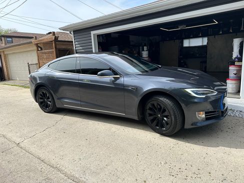 Used 2016 Tesla Model S 90D AWD/4WD image 10