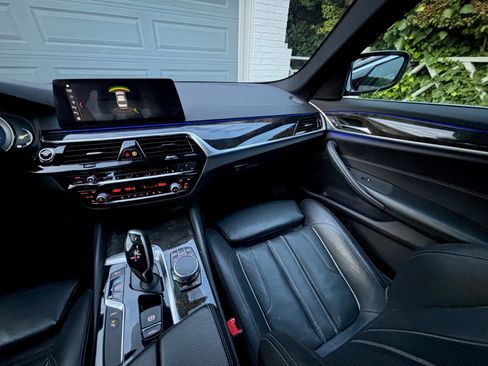 Used 2018 BMW 530e RWD image 24