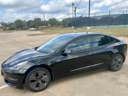 Used 2021 Tesla Model 3 Long Range image 1