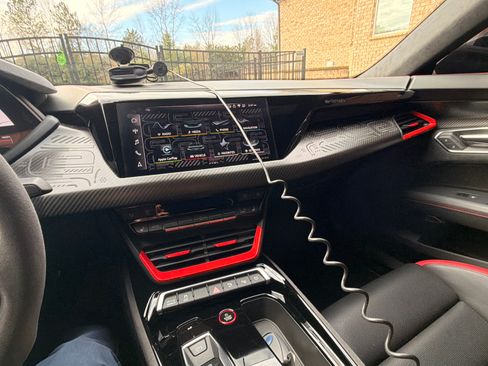 Used 2023 Audi RS e-tron GT image 24