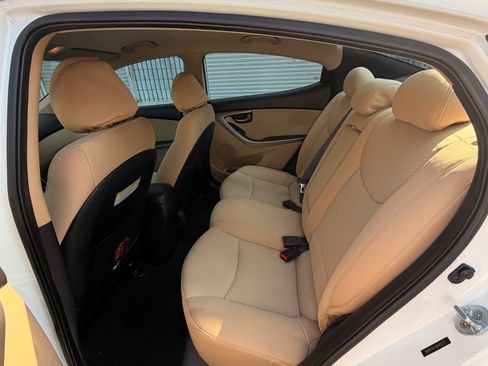 Used 2013 Hyundai Elantra GLS w/ Preferred Pkg FWD image 9