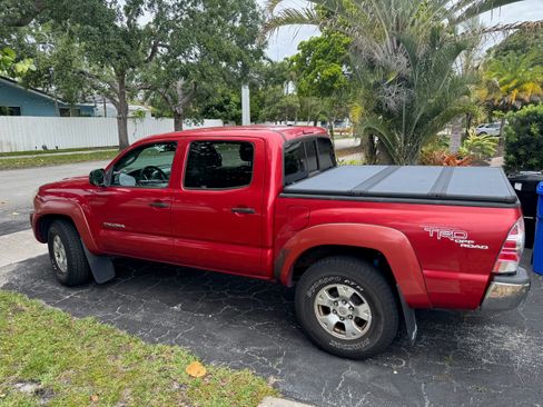 Used 2011 Toyota Tacoma 4x4 Double Cab w/ TRD Off-Road Pkg image 1