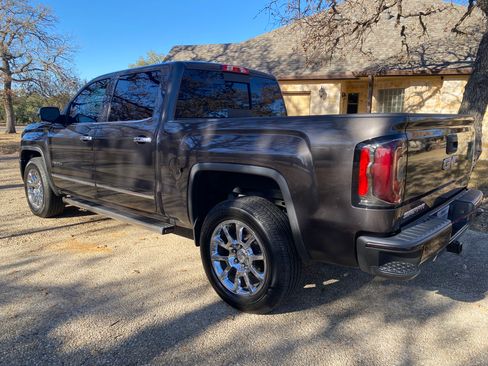 Used 2016 GMC Sierra 1500 Denali w/ Enhanced Driver Alert Package image 5