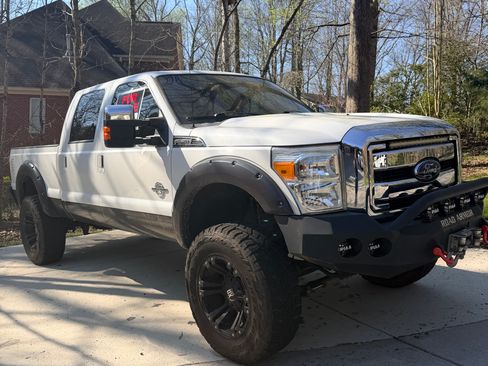 Used 2016 Ford F250 Lariat w/ Lariat Ultimate Package image 25