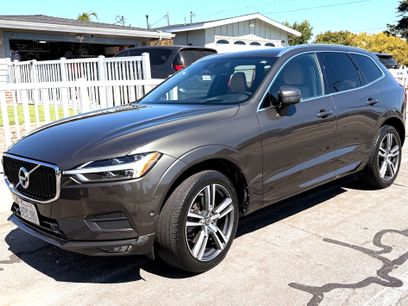Used 2018 Volvo XC60 T6 Momentum w/ Convenience Package