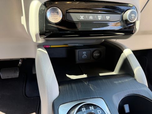 Used 2023 Ford Escape Active w/ Tech Pack #1 image 12