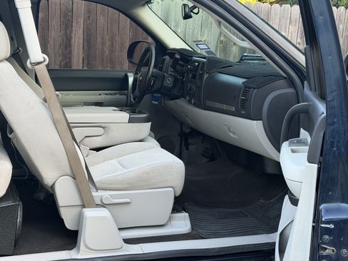 Used 2007 Chevrolet Silverado 1500 LT w/ 1LT Convenience Package RWD image 6