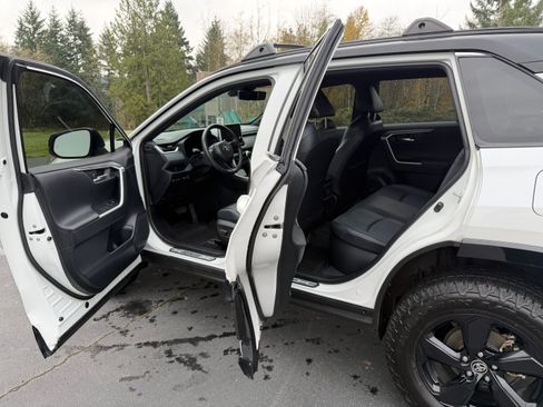 Used 2020 Toyota RAV4 XSE image 13