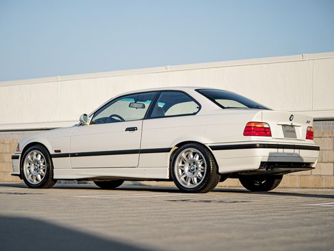 Used 1996 BMW M3 Coupe image 2