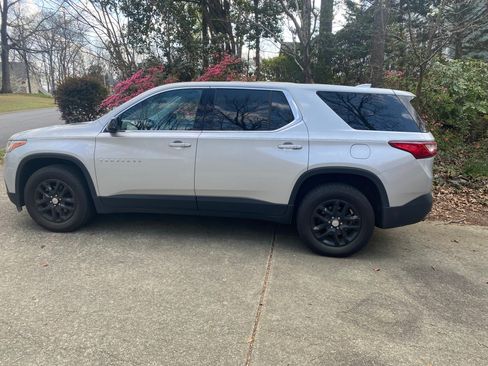 Used 2019 Chevrolet Traverse LS image 5