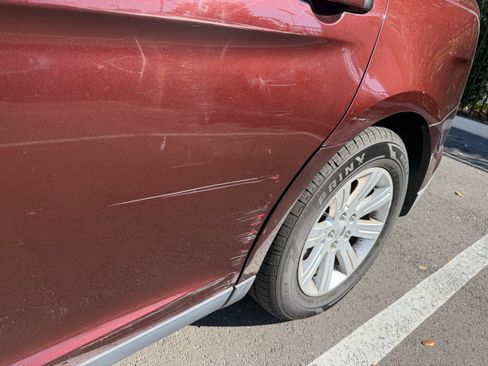 Used 2012 Ford Taurus SE image 4