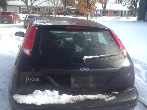 Used 2002 Ford Focus ZX3 Hatchback image 2