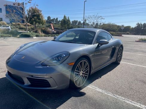 Used 2025 Porsche 718 Cayman S image 1