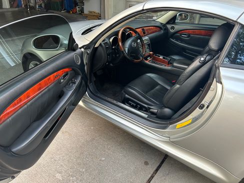 Used 2002 Lexus SC 430 Convertible RWD image 14
