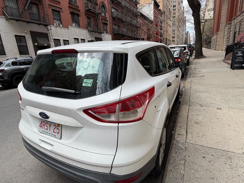 Used 2014 Ford Escape S image 9