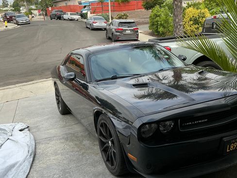 Used 2011 Dodge Challenger image 9