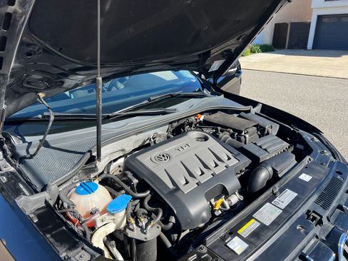 Used 2014 Volkswagen Passat TDI SE image 5