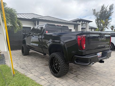 Used 2025 GMC Sierra 1500 Denali w/ Denali Reserve Package image 8