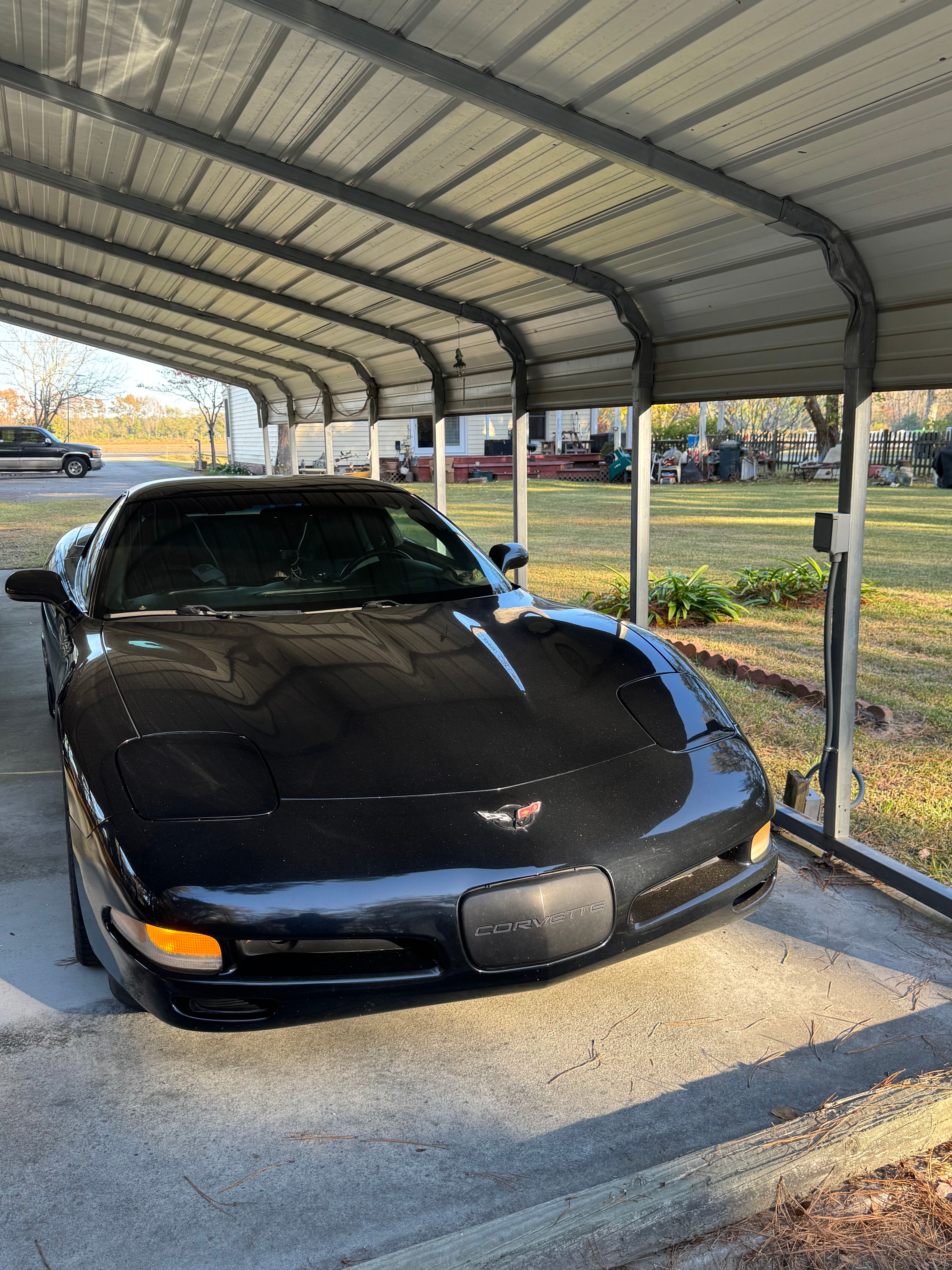 Used 2000 Chevrolet Corvette Coupe w/ Roof Pkg RWD image 11
