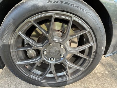 Used 2017 Cadillac ATS V w/ Luxury Package image 12