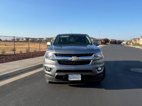 Used 2020 Chevrolet Colorado LT w/ Safety Package image 5