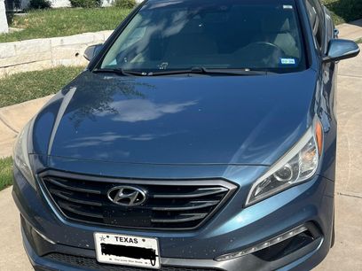 Used 2017 Hyundai Sonata Limited w/ Ultimate Package 04